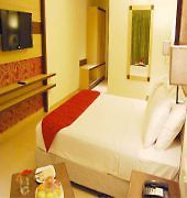 Poppys Hotel Thoothukudi Buitenkant foto